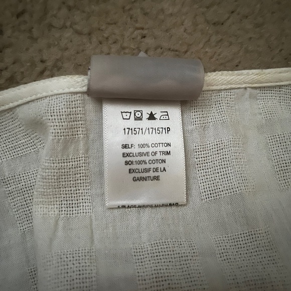 White Flowy Top - Picture 3 of 6